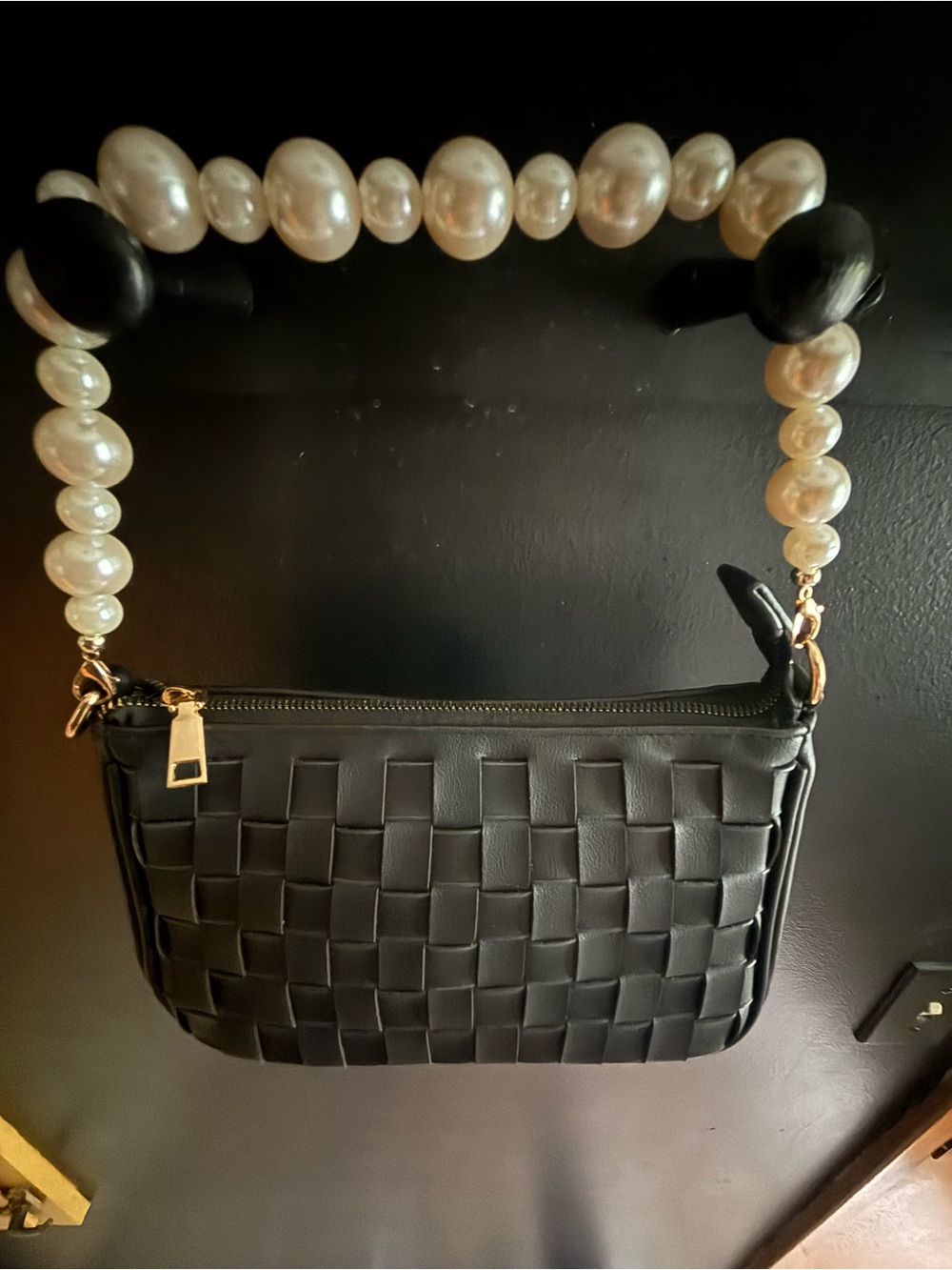 Classic Black Woven Leather-like Crossbody Bag Pearl & Shoulder Strap Coquette - Picture 7 of 7